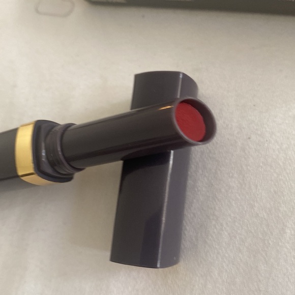 L’Oréal Color Endure Stay on Lipstick #730 Wine & Dine - Picture 4 of 6